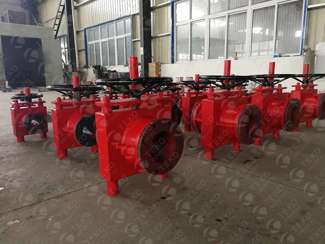 WCB Material Slurry Pinch Valve , Bi - Directional Seal Red Valve Pinch With Epoxy Coating 0